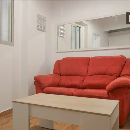 Rent this studio apartment on Madrid in Avrasya, Calle de San Bernardo