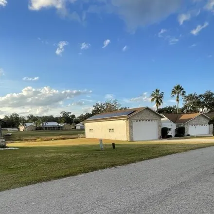 Buy this 3 bed house on 12172 Southeast 60th Avenue Road in Belleview, FL 34420