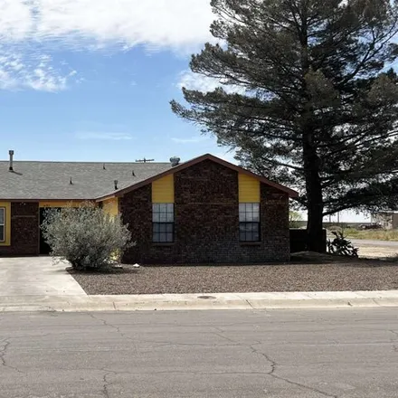 Buy this 3 bed house on 1497 Lindberg Avenue in Alamogordo, NM 83310