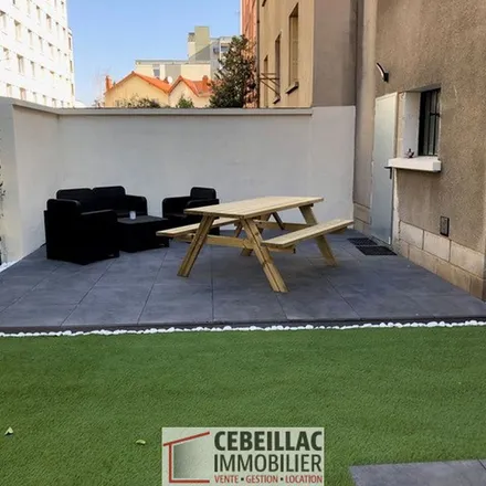 Rent this 1 bed apartment on 8 bis Cours Sablon in 63000 Clermont-Ferrand, France