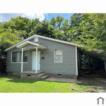 Rent this 3 bed house on 3109 W 17th St