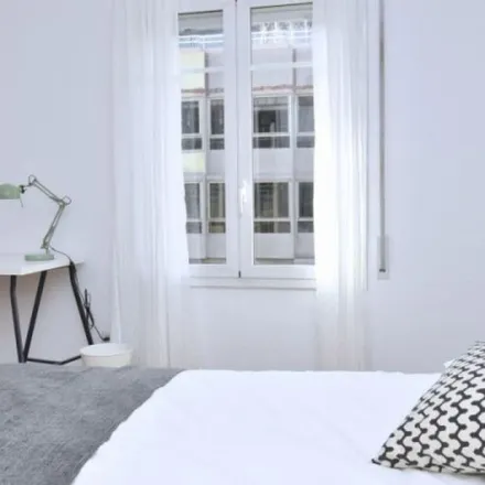 Rent this 8 bed apartment on Travessera de Gràcia in 156, 08001 Barcelona