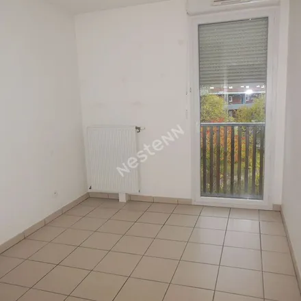 Rent this 3 bed apartment on 2 Rue Roger Carpentier in 31700 Blagnac, France