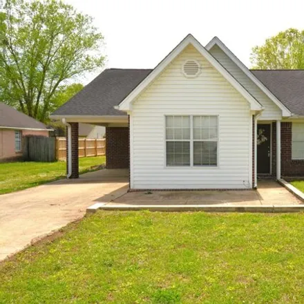 Buy this 3 bed house on 101 Maplewood Drive in Saltillo, MS 38866