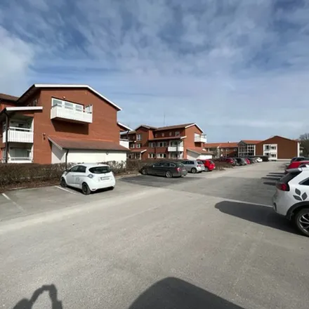 Image 1 - Sveagatan, 535 30 Vara kommun, Sweden - Apartment for rent