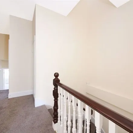 Image 2 - 59 Musgrove Road, London, SE14 5UH, United Kingdom - Apartment for rent