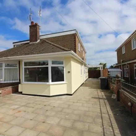 Buy this 3 bed duplex on Chestnut Avenue in Bradwell, NR31 8PN