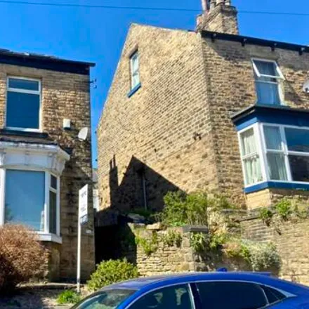 Rent this 4 bed house on Mona Road in Sheffield, S10 1NH