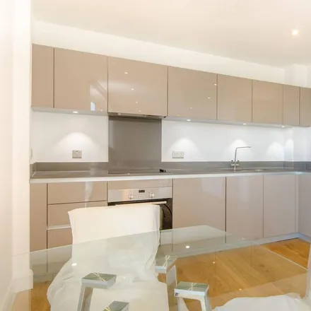 Image 3 - Hoey Court, 4 Barry Blandford Way, London, E3 3TR, United Kingdom - Apartment for rent