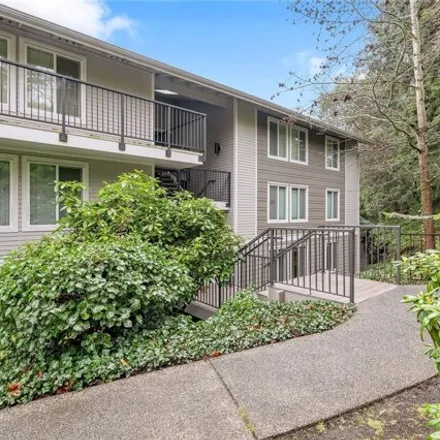 Buy this 3 bed condo on 8013 Southeast 33rd Place in Mercer Island, WA 98040