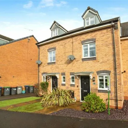 Buy this 3 bed townhouse on Harvest Lane in Huthwaite, NG17 2TB