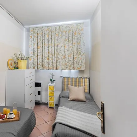 Image 6 - 25080 Manerba del Garda BS, Italy - Apartment for rent