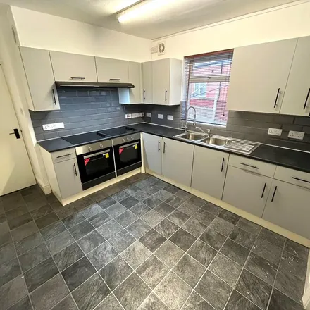 Image 5 - Layton Avenue, Mansfield Woodhouse, NG18 5PD, United Kingdom - Room for rent