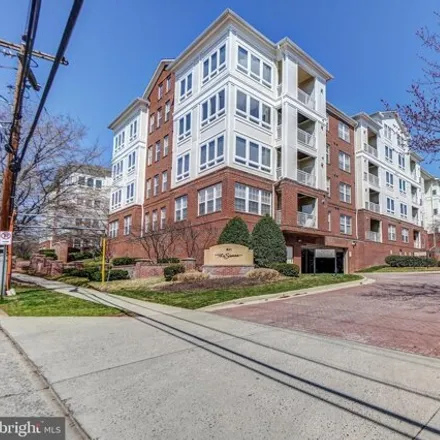Rent this 2 bed condo on The Sierra in 801 South Greenbrier Street, Arlington