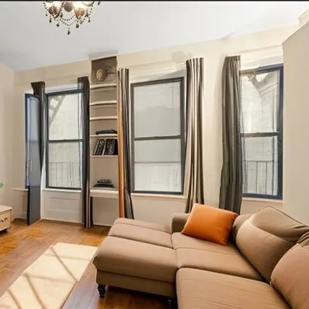 Image 2 - 857 9th Avenue, New York, NY 10019, USA - Apartment for sale