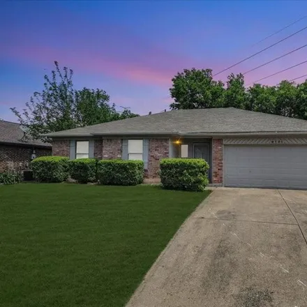 Buy this 4 bed house on 6101 Parkmeadow Dr in Arlington, Texas