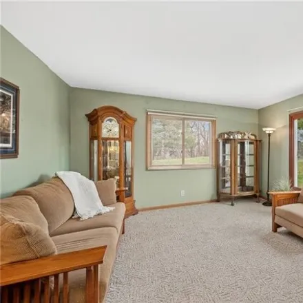 Image 7 - 1443 Edgewood Road Northwest, Cedar Rapids, IA 52405, USA - House for sale