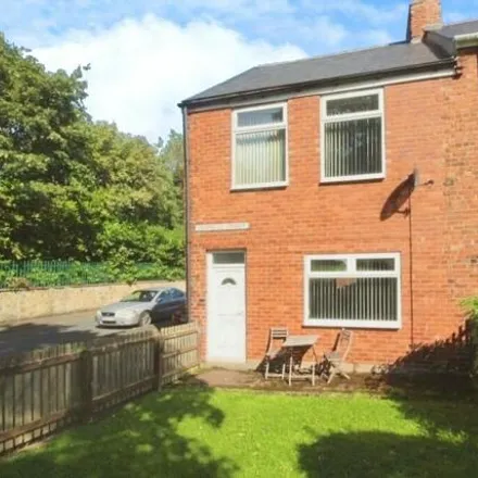 Rent this 3 bed townhouse on unnamed road in Tanfield Lea, DH9 8AZ