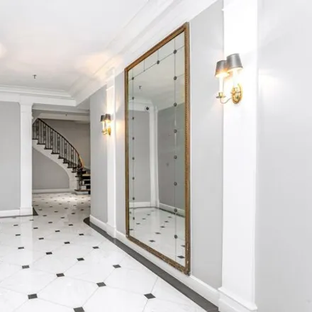 Image 7 - 36 East 69th Street, New York, NY 10065, USA - Townhouse for sale