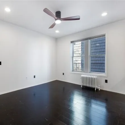 Image 4 - 4016 7th Avenue, New York, NY 11232, USA - Apartment for sale