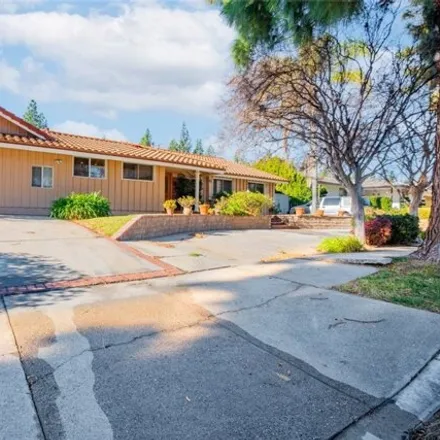 Image 2 - 11081 Viking Avenue, Los Angeles, CA 91326, USA - House for rent