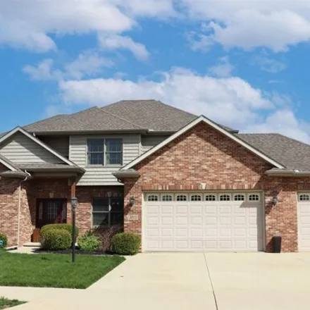 Buy this 5 bed house on 3811 West Hearthwood Drive in Peoria, IL 61525