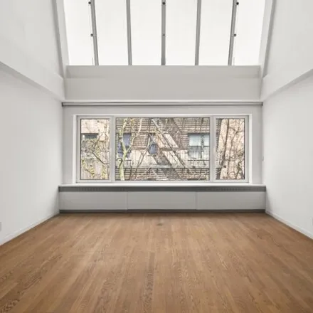Image 3 - 351 /353 E 62nd St, New York, 10065 - Townhouse for sale