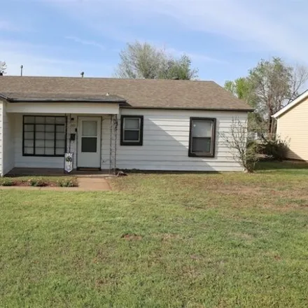Buy this 3 bed house on 3013 Southeast 19th Street in Del City, OK 73115