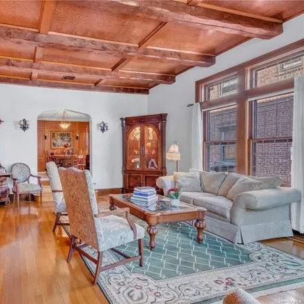 Image 2 - 216-18 48th Avenue, New York, NY 11364, USA - House for sale