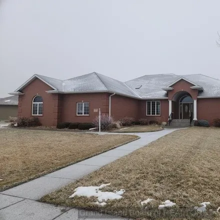 Buy this 4 bed house on 4194 Fleetwood Road in Grand Island, NE 68803