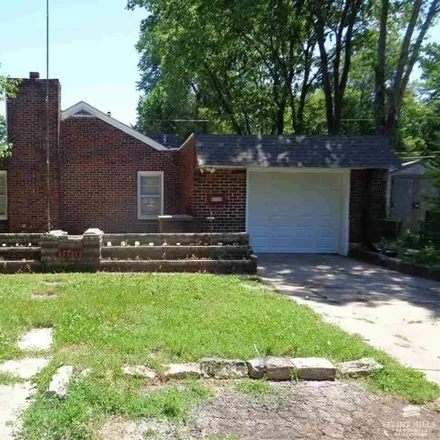 Buy this 2 bed house on 529 West Elm Street in Junction City, KS 66441