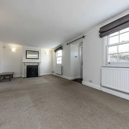 Image 1 - 134 High Street, London, TW12 2SF, United Kingdom - Apartment for rent