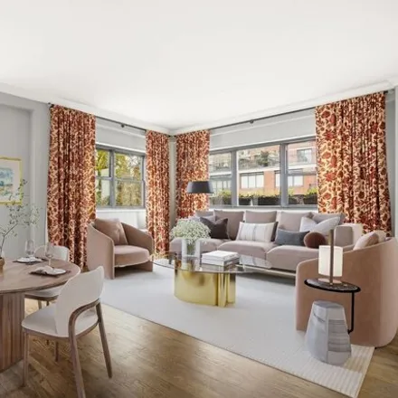 Image 1 - 340 East 74th Street, New York, NY 10021, USA - Apartment for sale