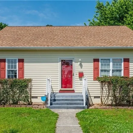 Buy this 4 bed house on 1916 Franklin Avenue in Colonial Heights, VA 23834