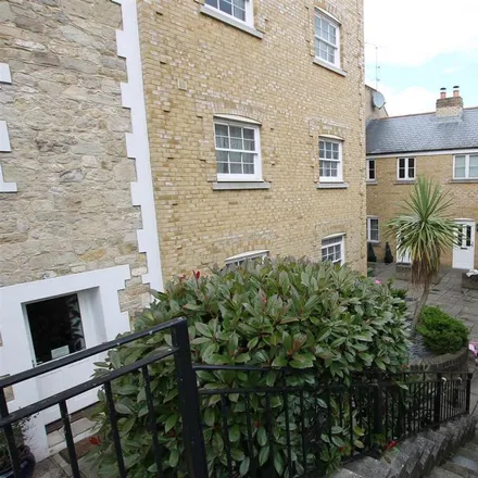 Rent this 2 bed townhouse on George Street in Ryde, PO33 2FE
