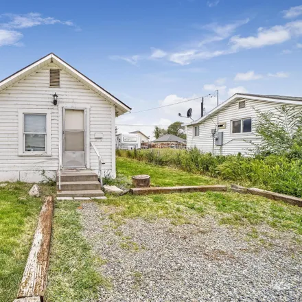 Buy this 1 bed house on 213 7th Avenue South in Buhl, Twin Falls County
