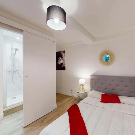 Rent this 16 bed room on 14 Rue de l'Épine in 44300 Nantes, France