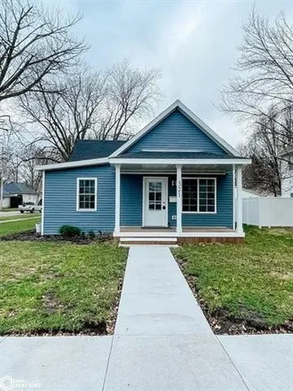 Buy this 3 bed house on 321 Ramsey St in West Burlington, Iowa