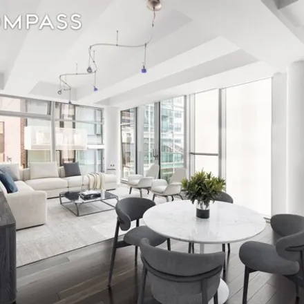 Image 2 - 166 Perry Street, New York, NY 10014, USA - Condo for sale