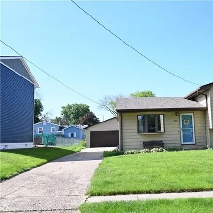 Buy this 3 bed house on 4157 East Madison Avenue in Bowsher, Des Moines