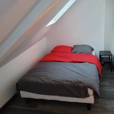 Rent this 1 bed apartment on 29000 Quimper
