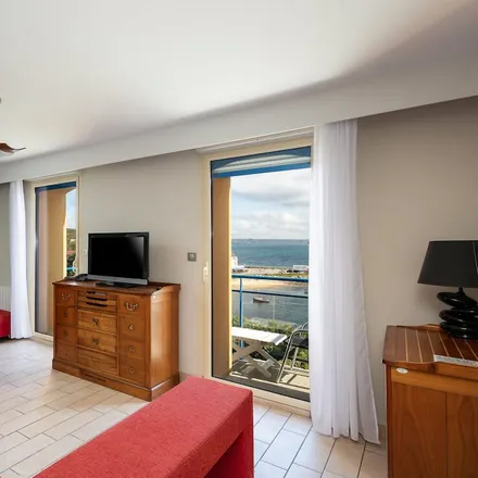 Rent this 1 bed apartment on Finistère