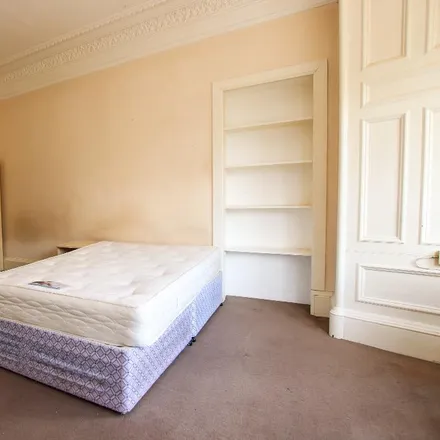 Image 4 - 35 Bruntsfield Gardens, City of Edinburgh, EH10 4EP, United Kingdom - Apartment for rent