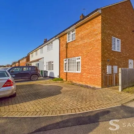 Buy this 1 bed house on 67 Homefield Gardens in Tadworth, KT20 5HN