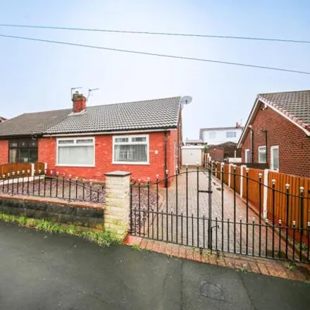 Buy this 3 bed duplex on Marina Drive in Wigan, WN5 9HE