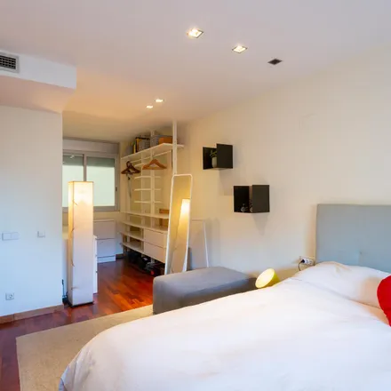Rent this 1 bed apartment on Carrer de Sepúlveda in 156, 160