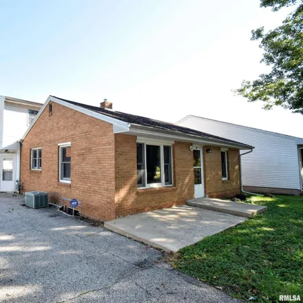 Buy this 3 bed house on 2517 West 1st Street in Peoria, IL 61615
