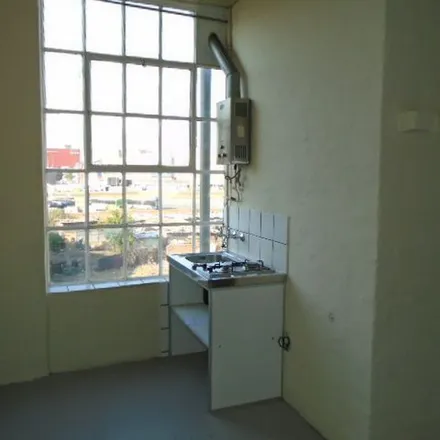 Image 5 - M1, Braamfontein, Johannesburg, 2001, South Africa - Apartment for rent