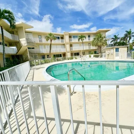 Image 5 - North Ocean Drive, Palm Beach Isles, Riviera Beach, FL 33404, USA - Condo for sale