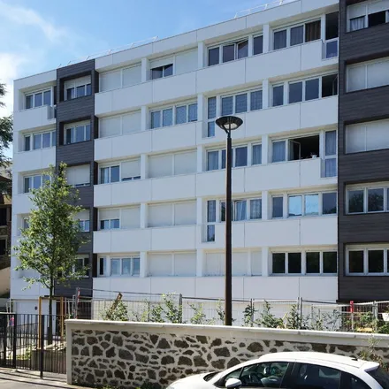 Rent this 2 bed apartment on 2 Résidence de l'Île d'Amour in 94500 Champigny-sur-Marne, France